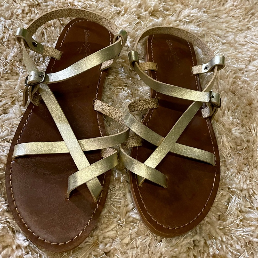 Sandals. Size 8.